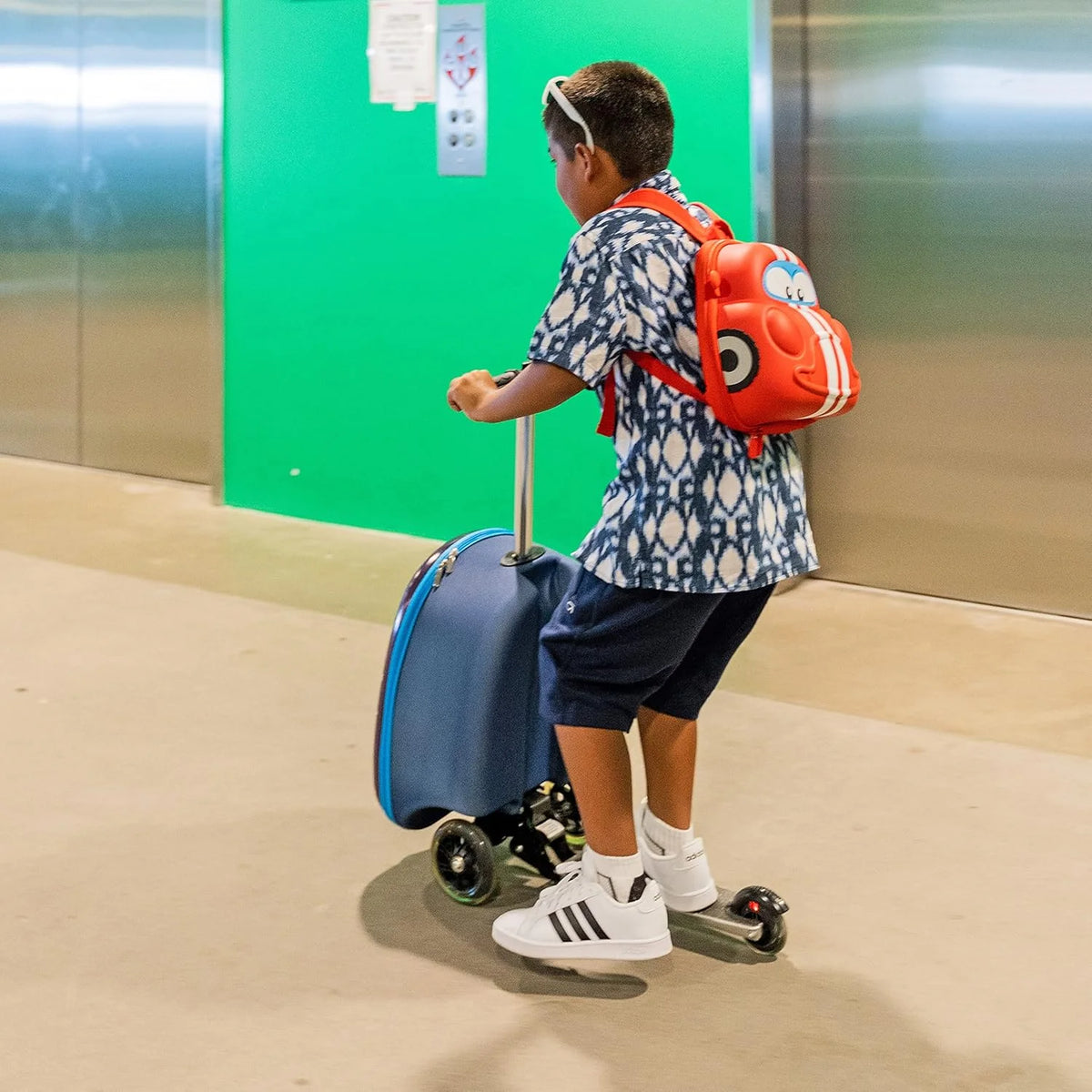 Kiddietotes Kid's Hard Shell Scooter Ride On Suitcase, Pink