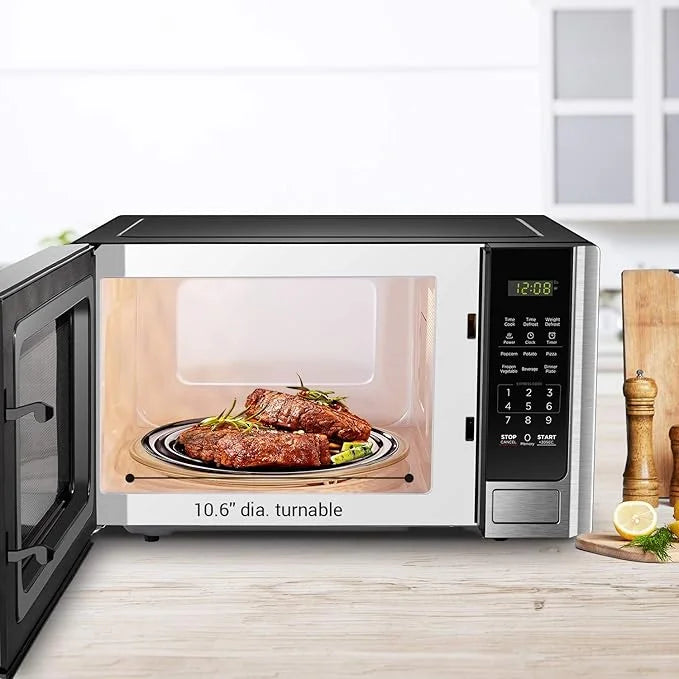 BLACK+DECKER 0.9 Cu.ft Countertop Microwave Oven in Stainless Steel